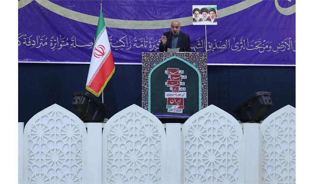 کلید تحقق اقتصاد مقاومتی پرهیز از تجمل‌گرایی و اسراف است