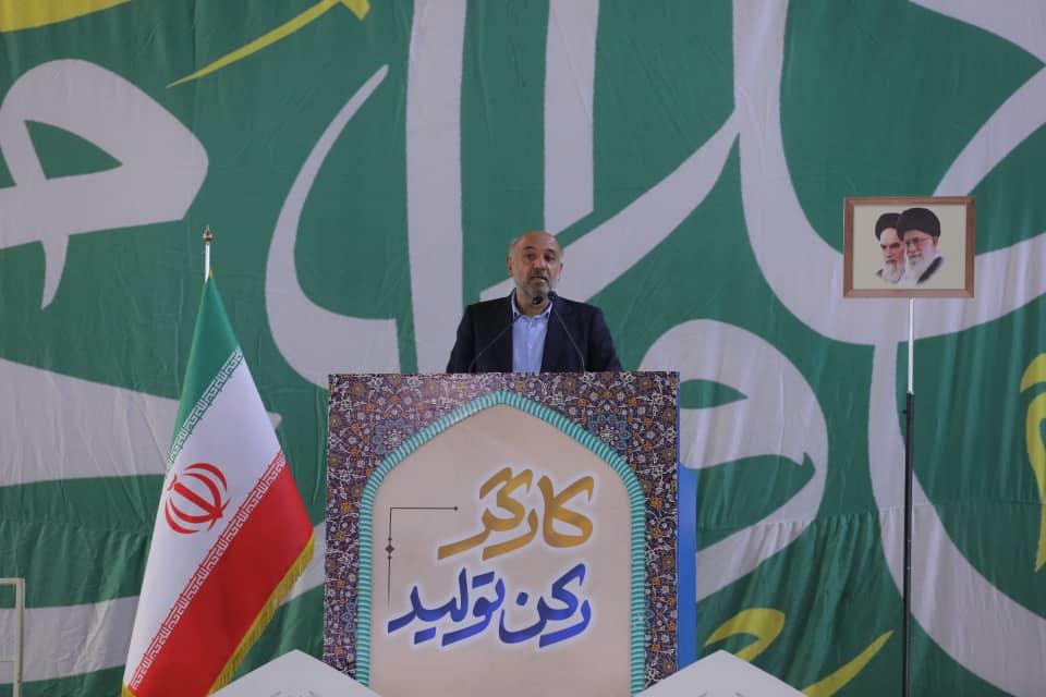 برای طبقات مختلف مردم باید فرصت برابر در آموزش و سلامت فراهم شود